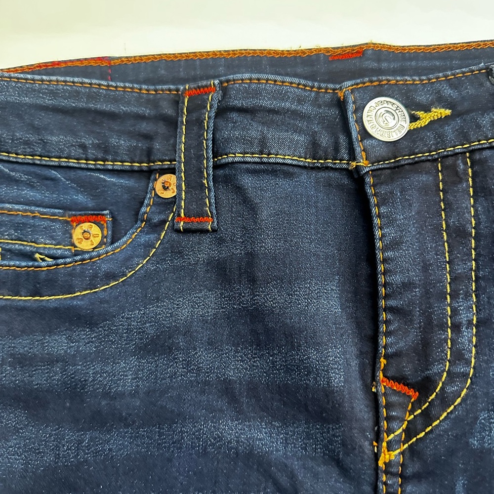 True Religion - Picture 3 of 8